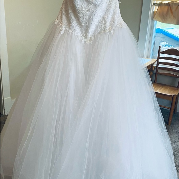 Private collection wedding dress from shop in PA. - Picture 5 of 5